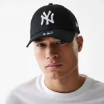 New Era New York Yankees Essential Black 9FORTY Cap 10531941 - Image 2