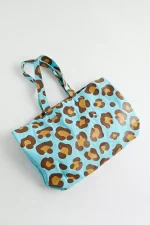 OBEY LEOPARD TOTE BAG SOAP SUDS MULTI - Image 4