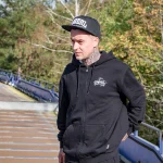 TRIBAL BAKER SCRIPT LOGO ZIP HOODIE - Image 7