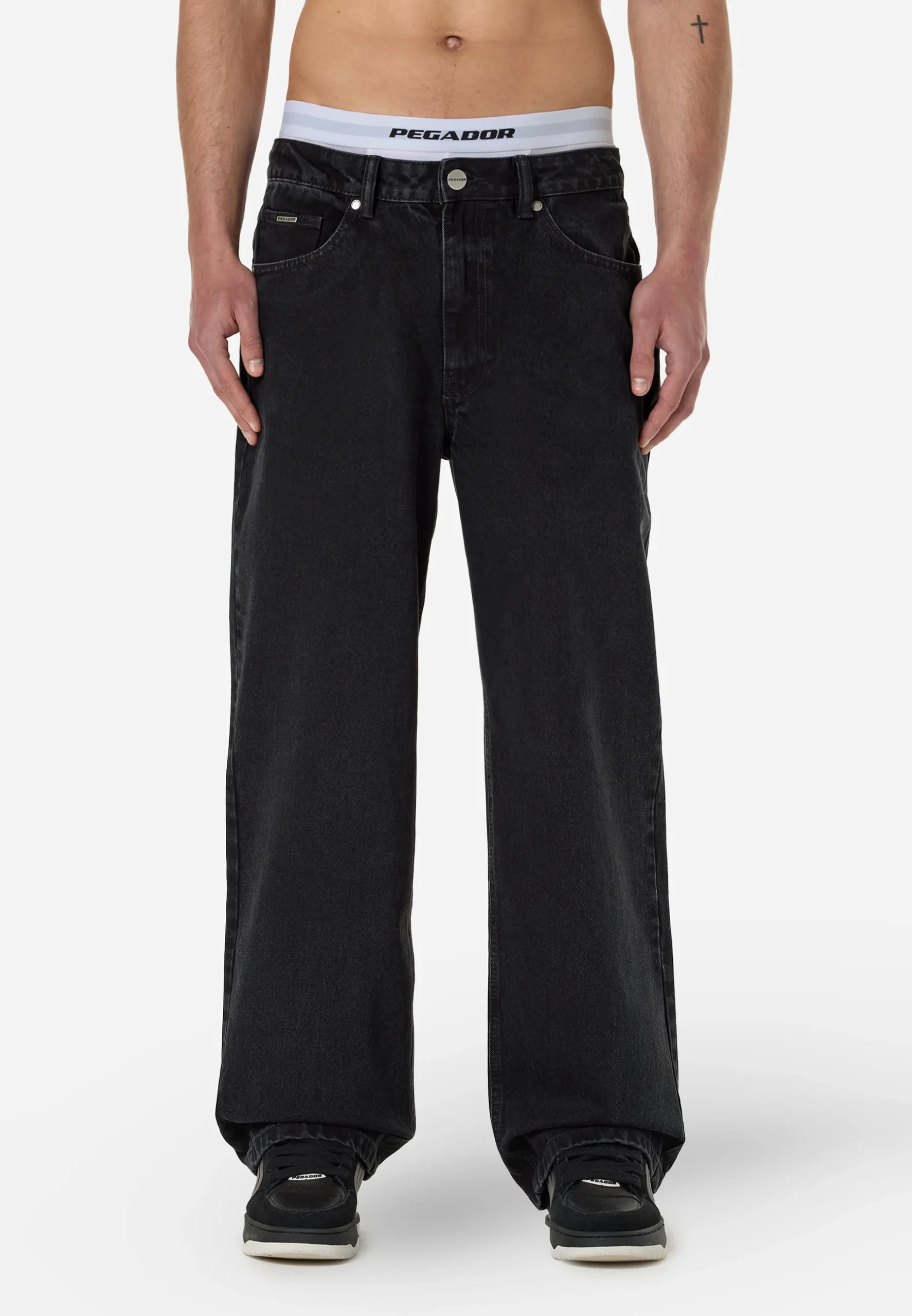 b9f91b366ea543e1b4bb36a16a1bfe20 PEGADOR BECE LOOSE JEANS WASHED BLACK 5001-002-M-GR - Image 1