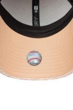 New Era New York Yankees Womens MLB Borg 9FORTY Adjustable Cap Pastel Pink 60691314 - Image 5