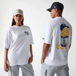 New Era MLB Food Graphic Oversized Ney York Yankees T-Shirt White 60684281 - Image 3