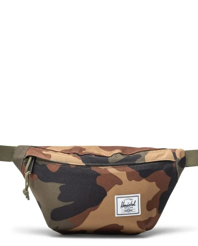 HERSCHEL CLASSIC HIP PACK WOODLAND CAMO 11549-00032-OS 5.50"(H) x 10.50"(W) x 2.50"(D), 1.0L
