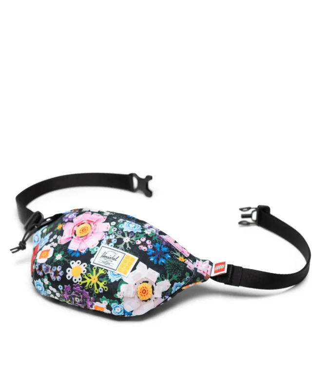 HERSCHEL x LEGO LIMITED EDITION LEGO HERSCHEL CLASSIC HIP PACK GARDEN FLORAL 11610-07029-OS 5.50″(H) x 10.50″(W) x 2.50″(D), 1.0L - HERSCHEL