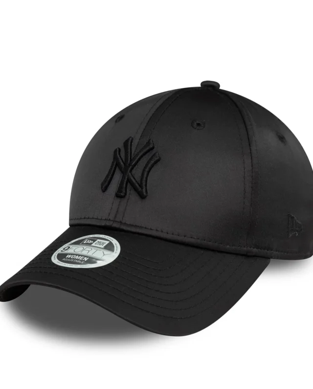 New Era New York Yankees Satin 9FORTY Black Women's Cap 60595368