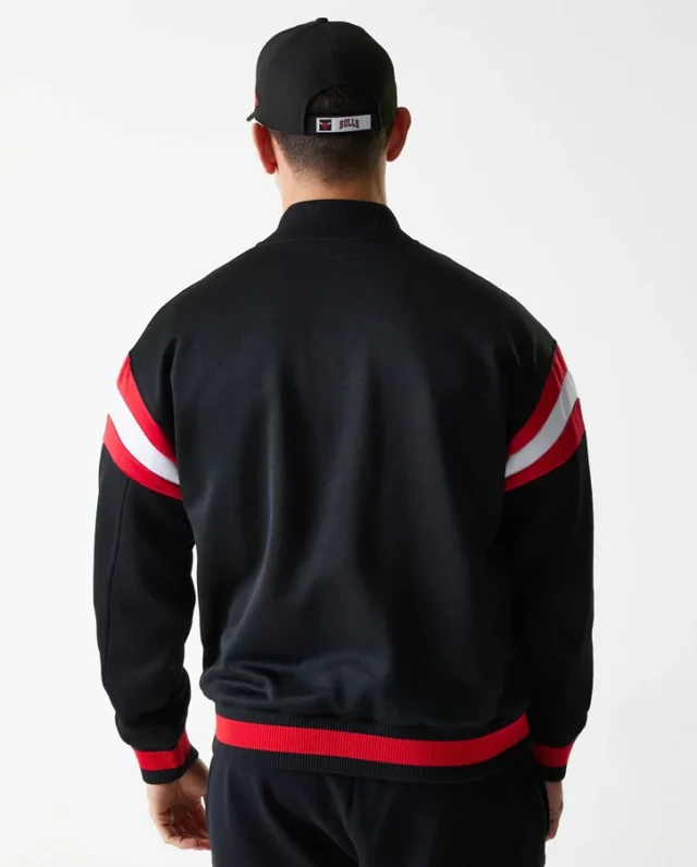 New Era Chicago Bulls NBA Panel Black Bomber Jacket 60684306 - NEW ERA