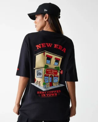 60684396_2 New Era New Era Cafe Graphic Black Oversized T-Shirt 60684396 - NEW ERA