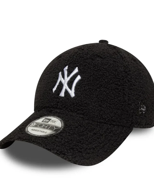 New York Yankees MLB Winter Borg Black 9FORTY Adjustable Cap 60759020