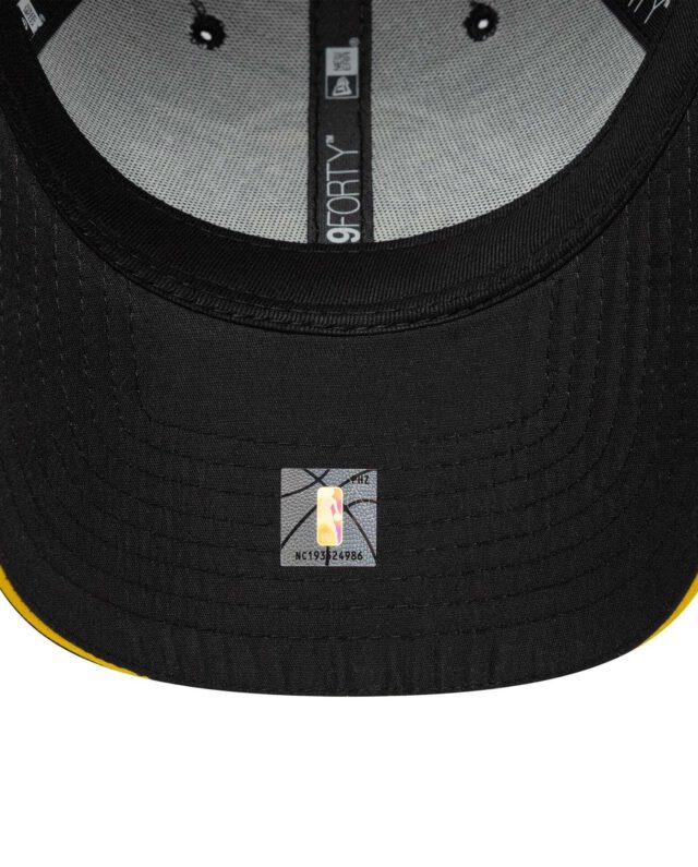 60771855_4_87d03878-4d41-4dba-877e-4e9e56c1794d New Era Lakers NBA Microfibre 9FORTY Black Cap 60771855 - NEW ERA