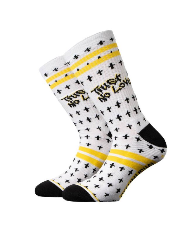 Bee Unusual Trust No Love Light Grey Socks AS-231542