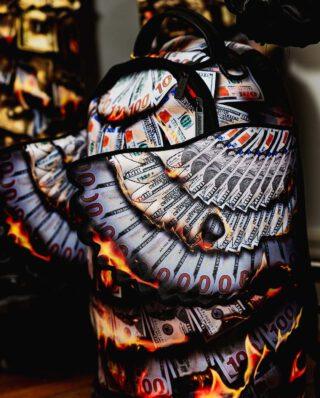 SPRAYGROUND SCORCHING MONEY FEATHERS BACKPACK B8554 46 x 15 x 29 cm - SPRAYGROUND