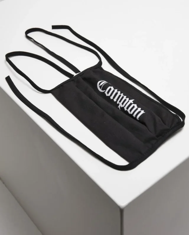 MISTER TEE MT1366 COMPTON FACE MASK BLACK - Mr.Tee