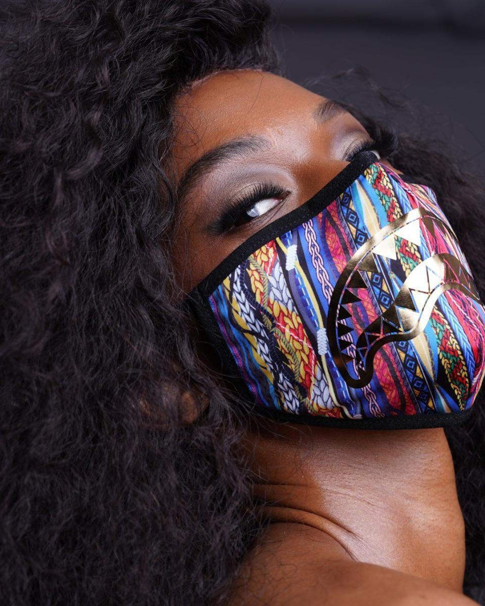 SPRAYGROUND 1994 GOLD METALLIC SHARK POLYESTER FACE MASK - Image 5