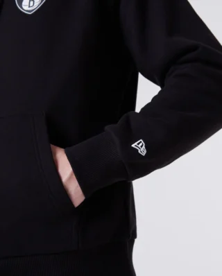 NEW ERA BROOKLYN NETS NBA TEAM LOGO HOODIE 60284622 BLACK - NEW ERA