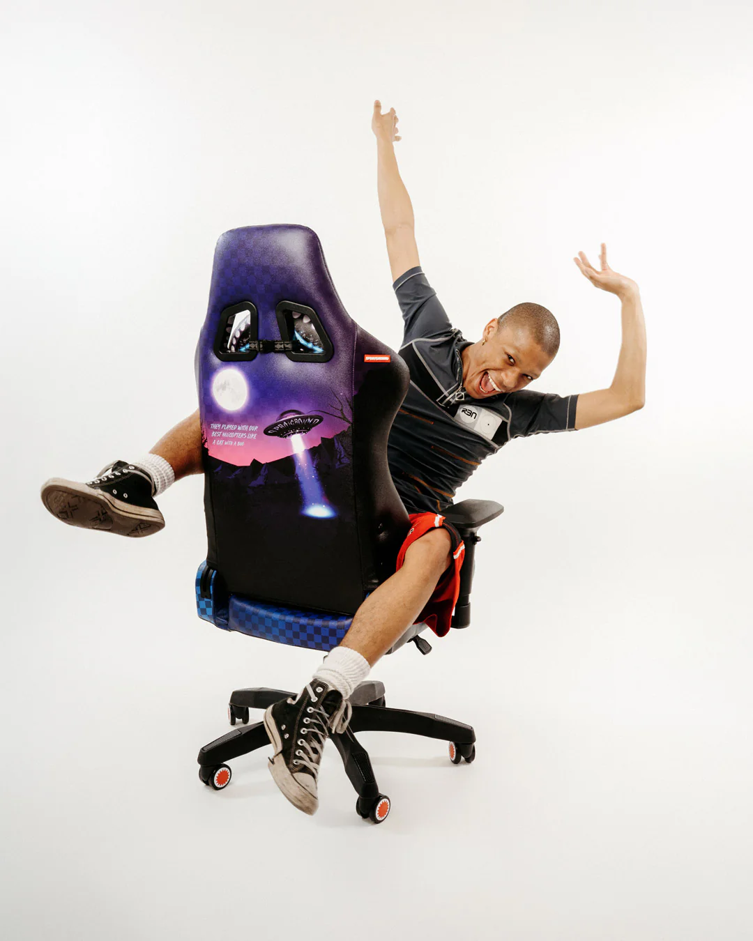 SPRAYGROUND LATE ONE NIGHT GAMING CHAIR Z624 - Image 8