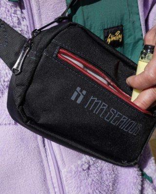 Mr. Serious Essential hip bag – black 25 x 15 x 4 cm - Mr. Serious