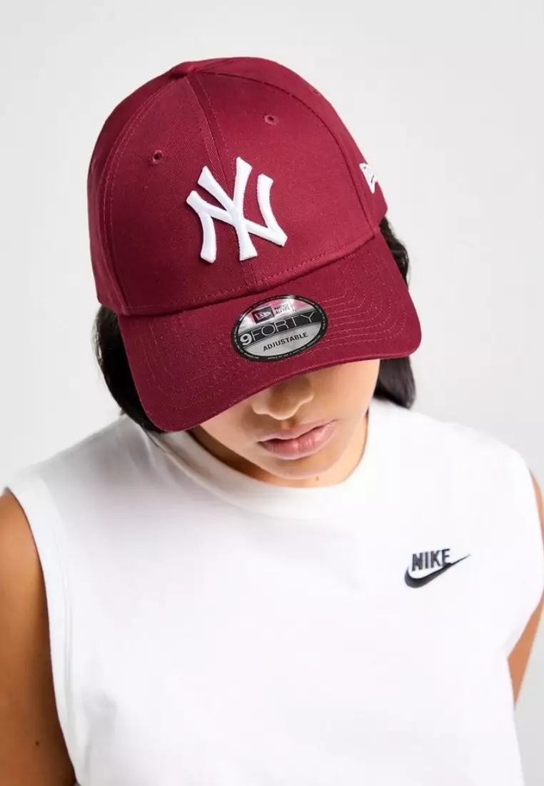 New Era New York Yankees Essential Red 9FORTY Cap 80636012 - Image 2