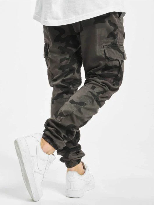 urban-classics-cargohose-grau-305899__1 URBAN CLASSICS CAMO CARGO JOGGING PANTS TB1611 GREY CAMO - UrbanClassics