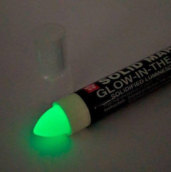 SAKURA SOLID PAINT MARKER GLOW IN THE DARK - Image 2