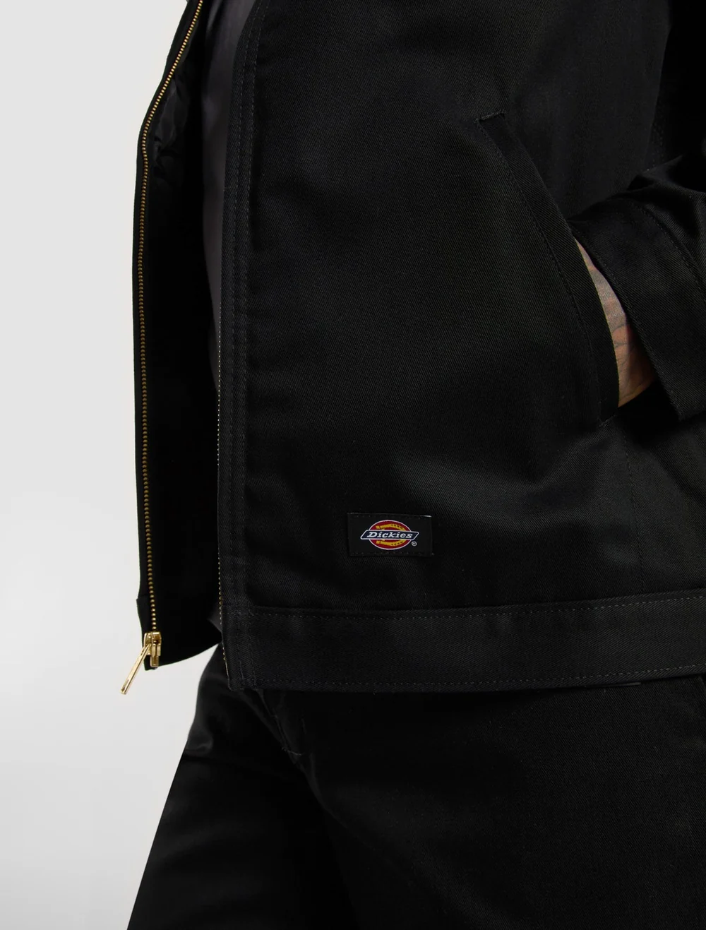 DK0A4XK4BLK-8