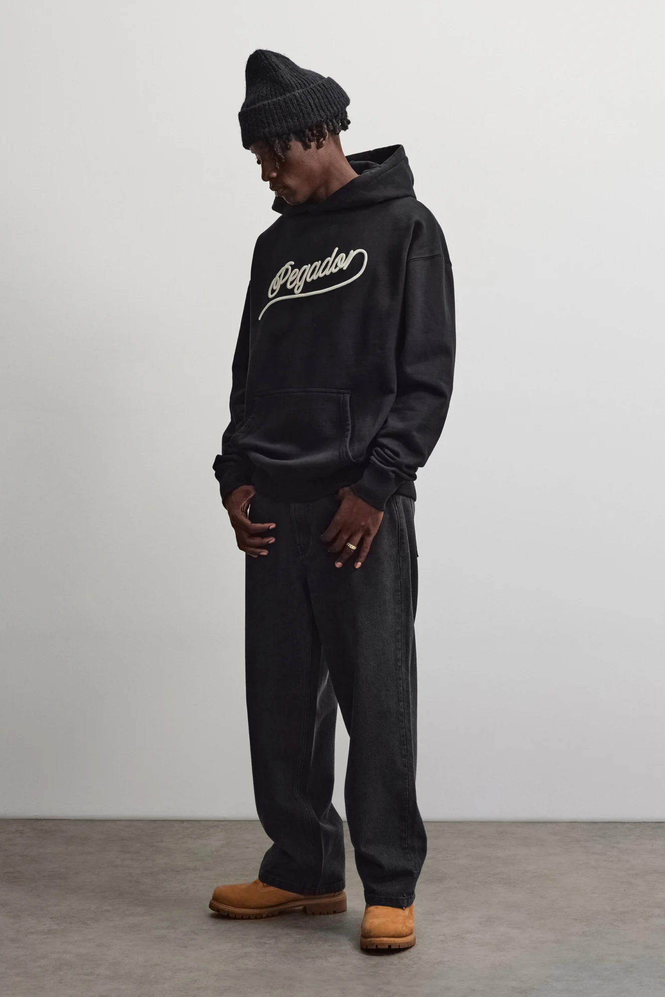 PGDR-7353-002_Bocairent-Oversized-Hoodie-Washed-Black__-7.jpg