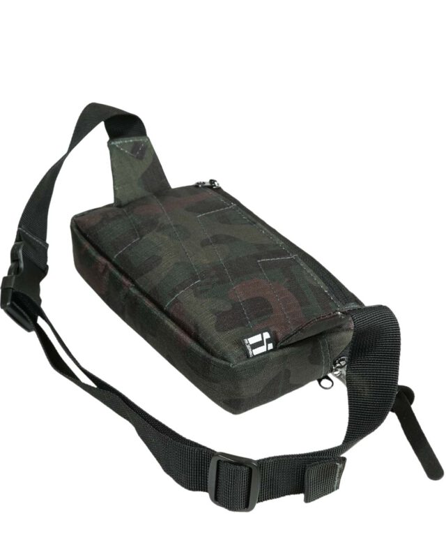 Essential-hip-bag-camouflage-back