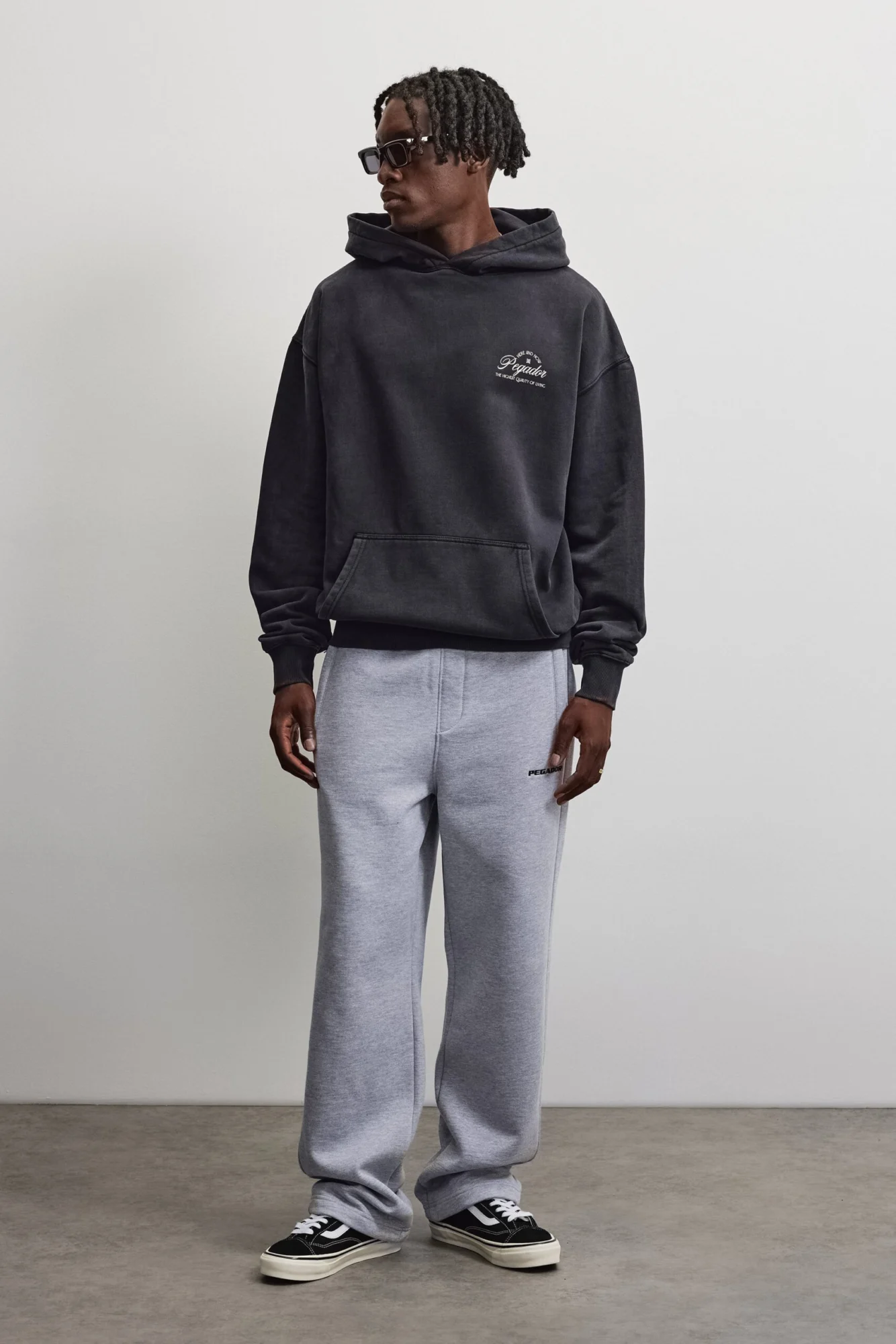 PGDR-7356-065_Borrello-Oversized-Hoodie-Vintage-Black_-2.jpg