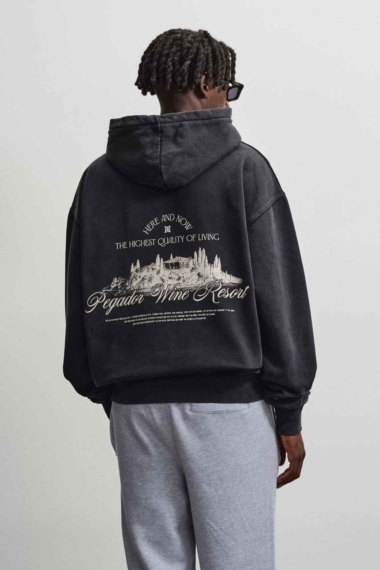 PGDR-7356-065_Borrello-Oversized-Hoodie-Vintage-Black_-4.jpg