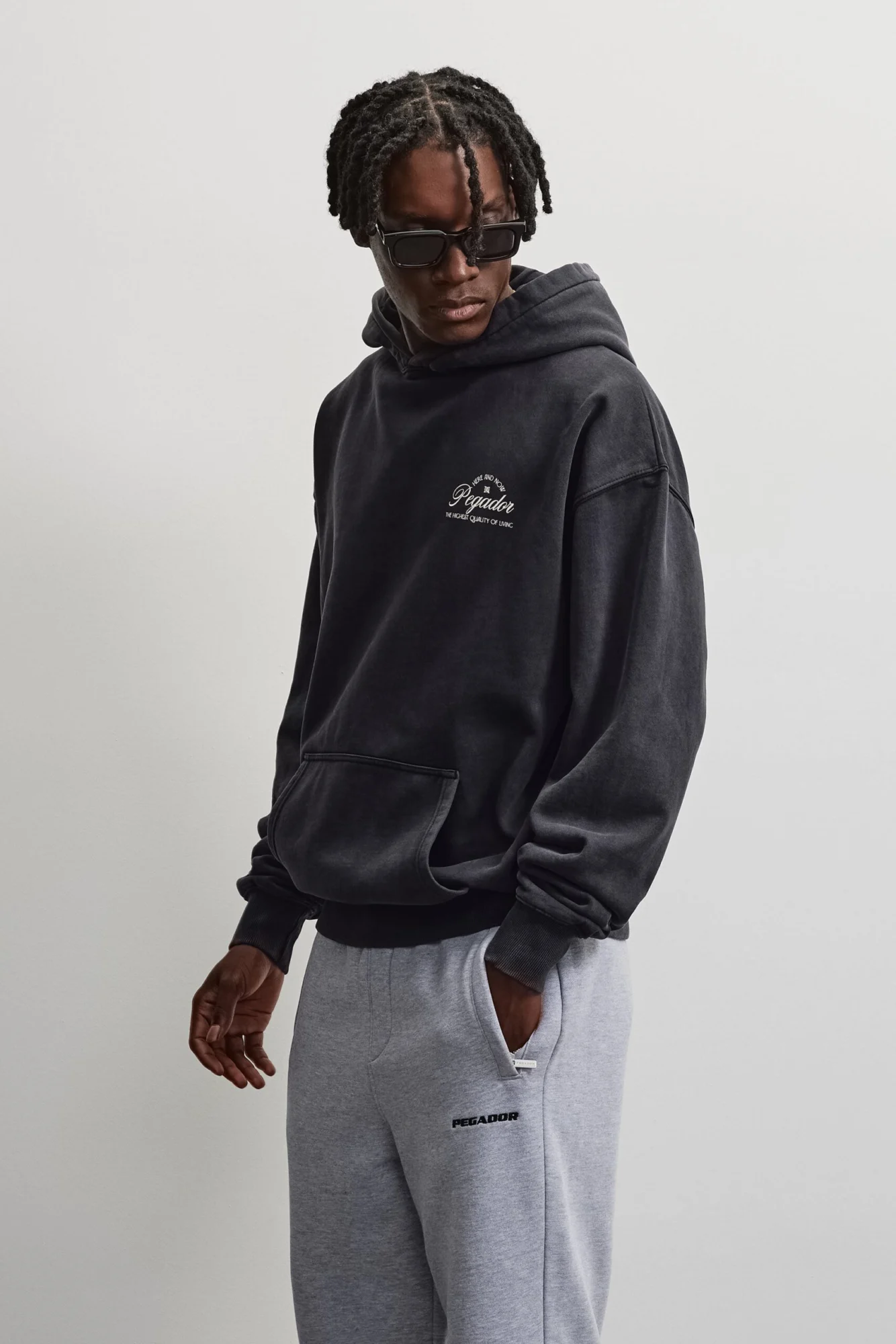 PGDR-7356-065_Borrello-Oversized-Hoodie-Vintage-Black_-7.jpg